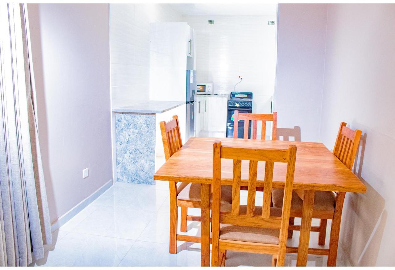 R Executive Apartments Harare Ngoại thất bức ảnh